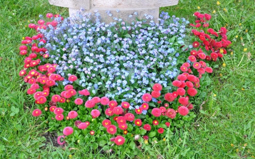 Urnengrab Frühling, Variante A