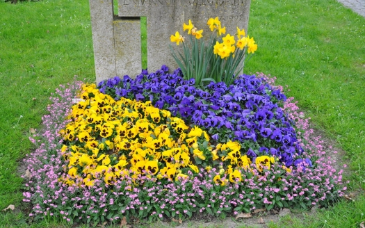 Familiengrab Frühling, Variante C